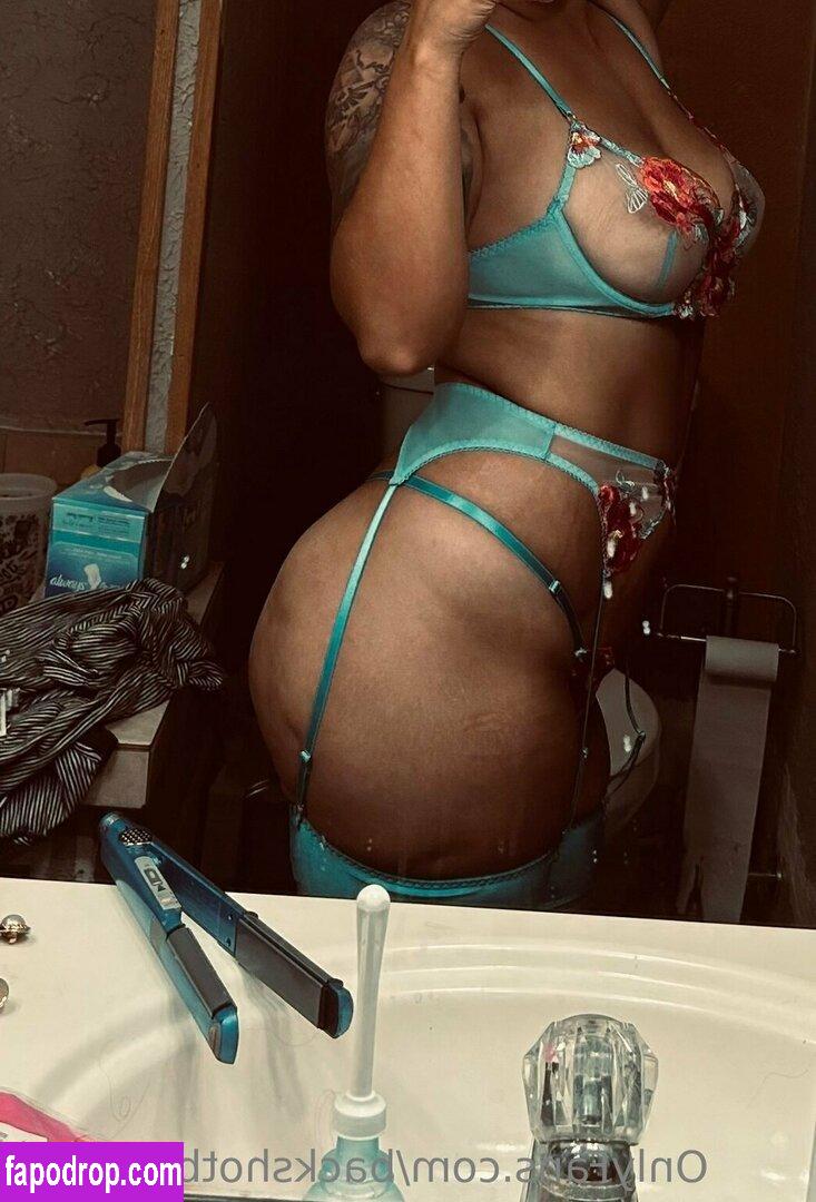 Houston Hotwife / Alyx_Urie / CheatOnHim99 / backshotbarbie96 / iammiyahouston leak of nude photo #0010 from OnlyFans or Patreon