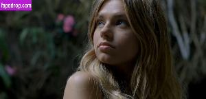 Indiana Evans photo #0051