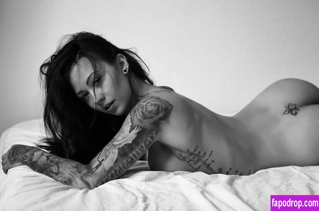 inked_nadine / inkedbrunette слитое обнаженное фото #0006 с Онлифанс или Патреон