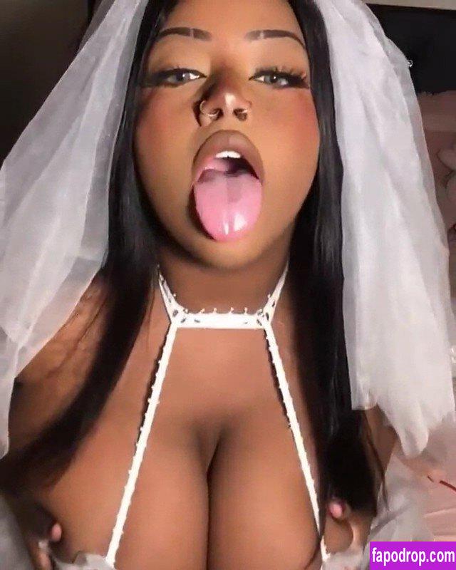 Iris Black / iris_black21 / thisisblackiris leak of nude photo #0008 from OnlyFans or Patreon