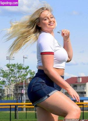 Iskra Lawrence фото #0485