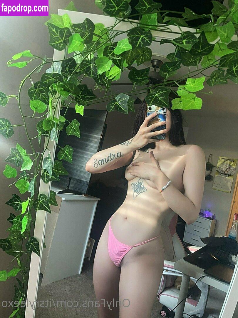 itsazaleaxo / itsazalea.xoxo leak of nude photo #0045 from OnlyFans or Patreon