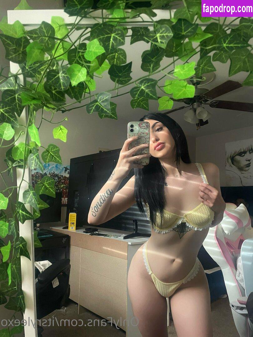 itsazaleaxo / itsazalea.xoxo leak of nude photo #0057 from OnlyFans or Patreon