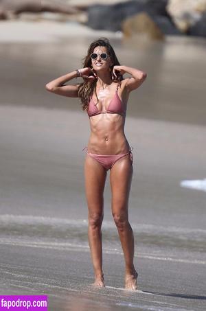 Izabel Goulart photo #0281