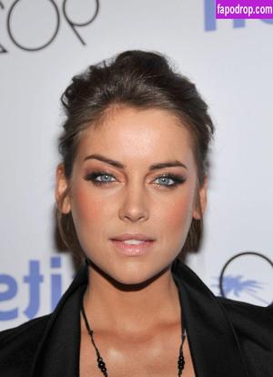 Jessica Stroup фото #0001