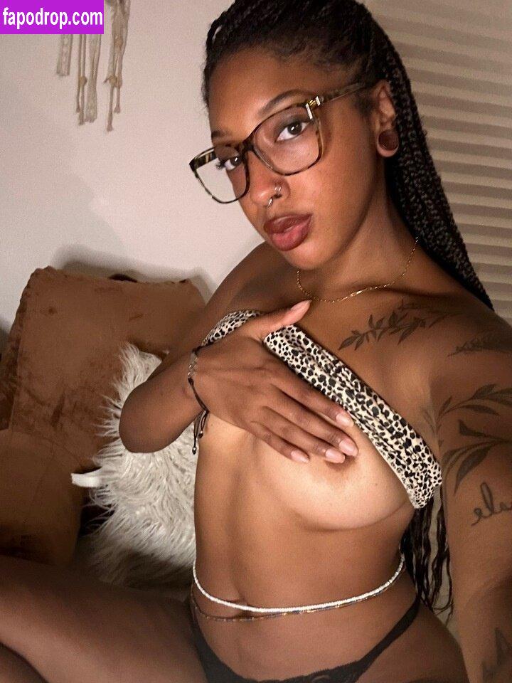 Juice Box Bri / coochiecream / itsbrilew leak of nude photo #0037 from OnlyFans or Patreon