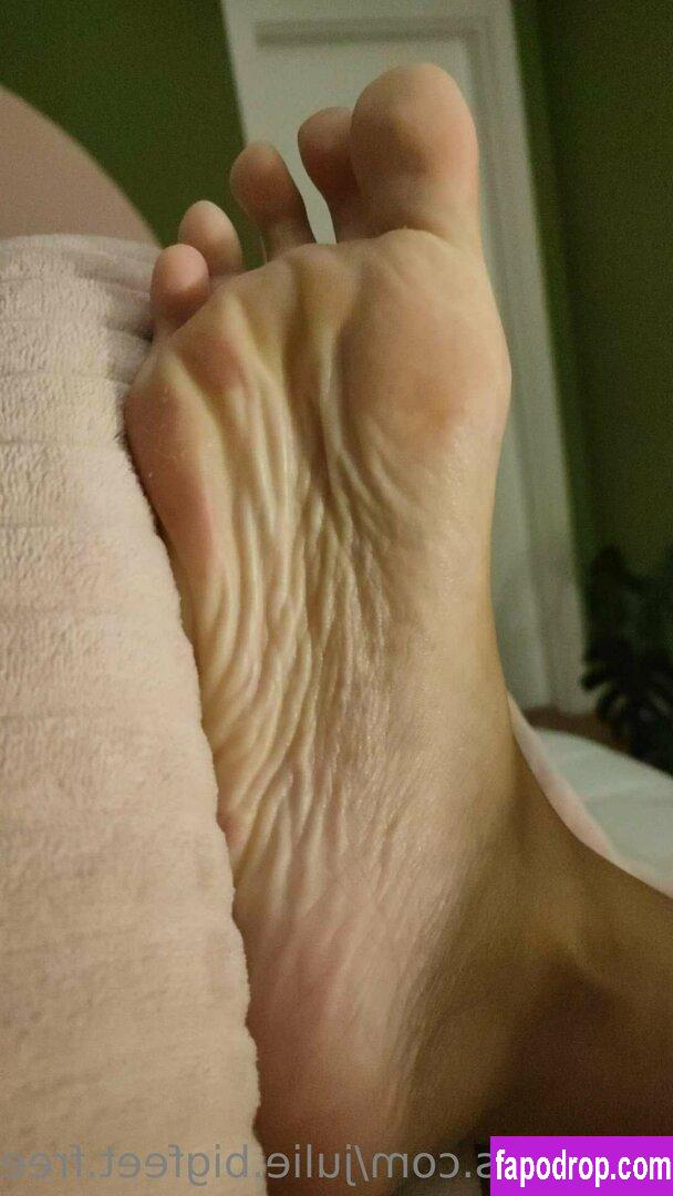 julie.bigfeet.free /  leak of nude photo #0007 from OnlyFans or Patreon