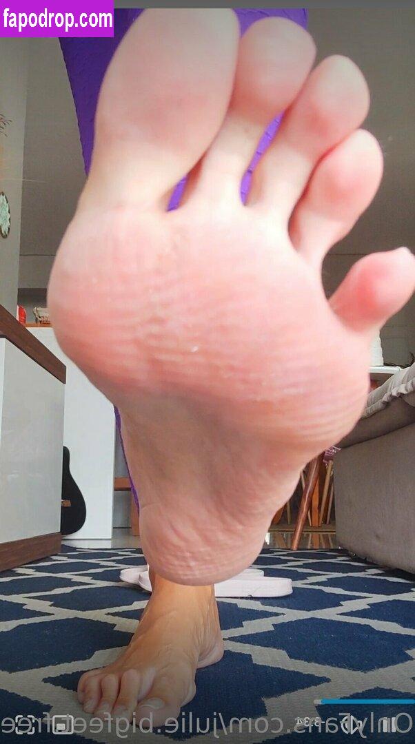 julie.bigfeet.free /  leak of nude photo #0016 from OnlyFans or Patreon