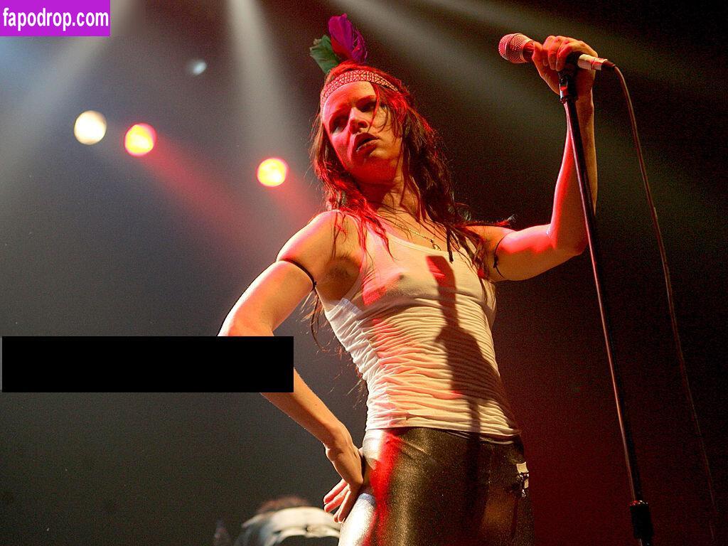 Juliette Lewis / juliettelewis слитое обнаженное фото #0171 с Онлифанс или Патреон