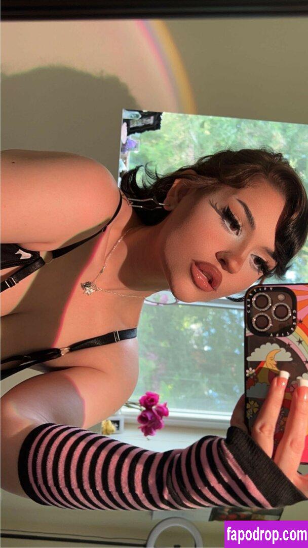 jungbaddie / awokenbaddiee / lamiadea / zang_baddie leak of nude photo #0015 from OnlyFans or Patreon