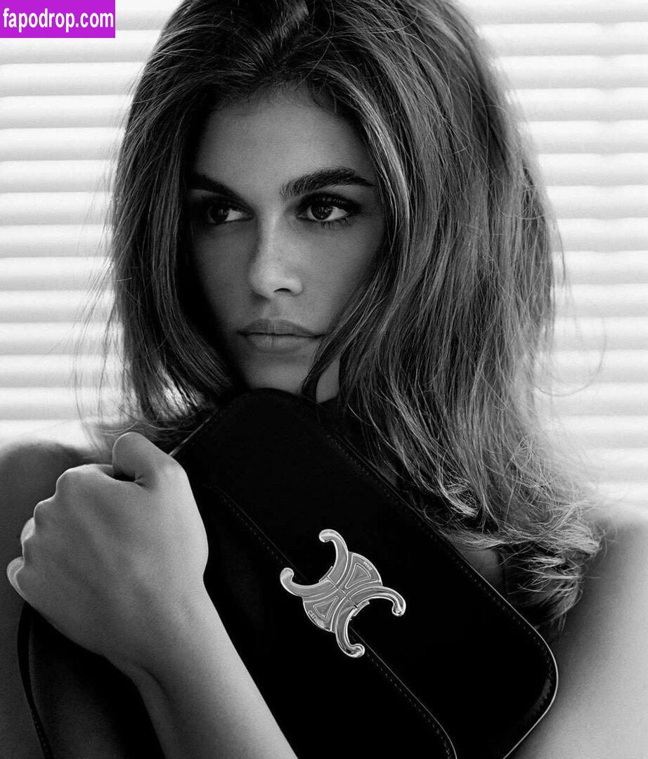 Kaia Gerber / KaiaGerber слитое обнаженное фото #0152 с Онлифанс или Патреон