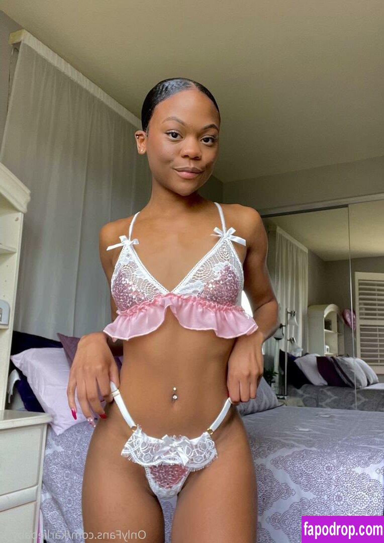 karliebaby_k / karlieee_k leak of nude photo #0049 from OnlyFans or Patreon