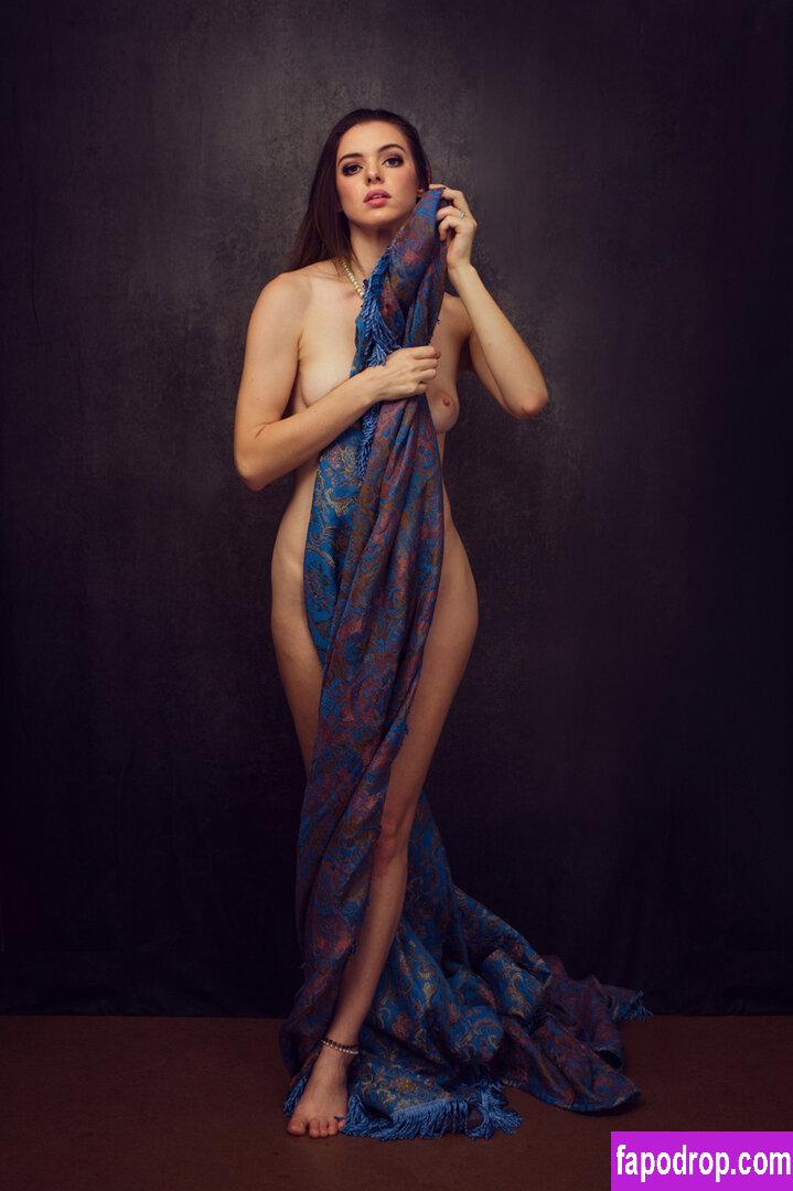 Katerina McCandless / ewyn / ewyn.modeling слитое обнаженное фото #0003 с Онлифанс или Патреон