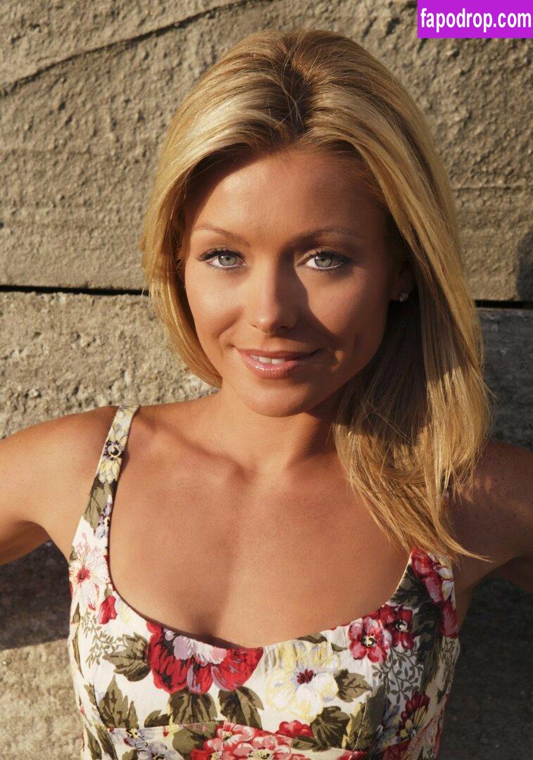 Kelly Ripa / kellyripa слитое обнаженное фото #0012 с Онлифанс или Патреон