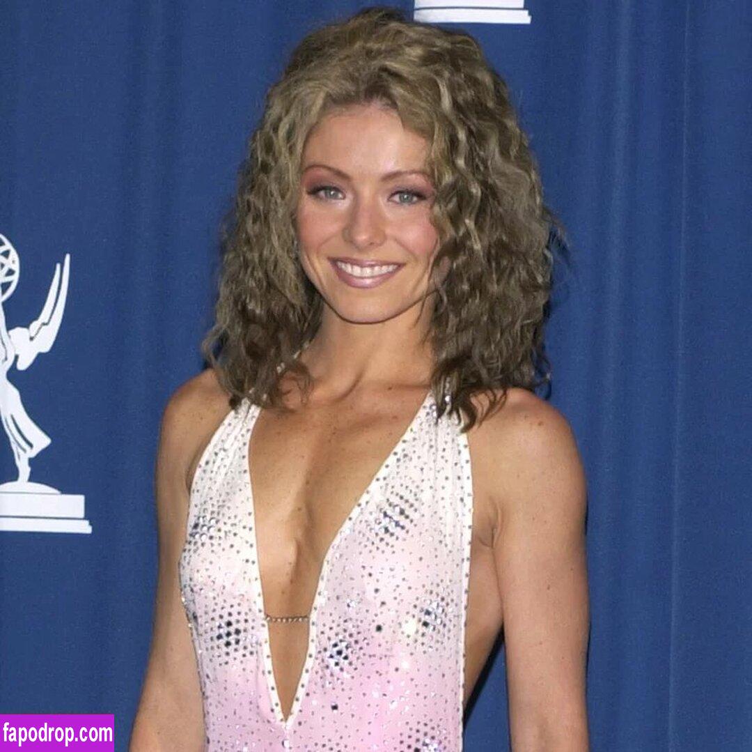 Kelly Ripa / kellyripa leak of nude photo #0020 from OnlyFans or Patreon