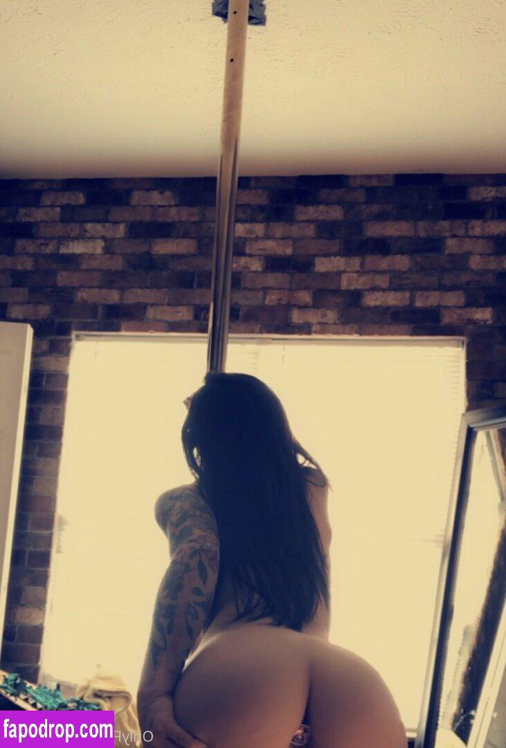 Kiana Marquez / Katana Vixen / Katana stunts / katanastunts / katanavixen leak of nude photo #0012 from OnlyFans or Patreon