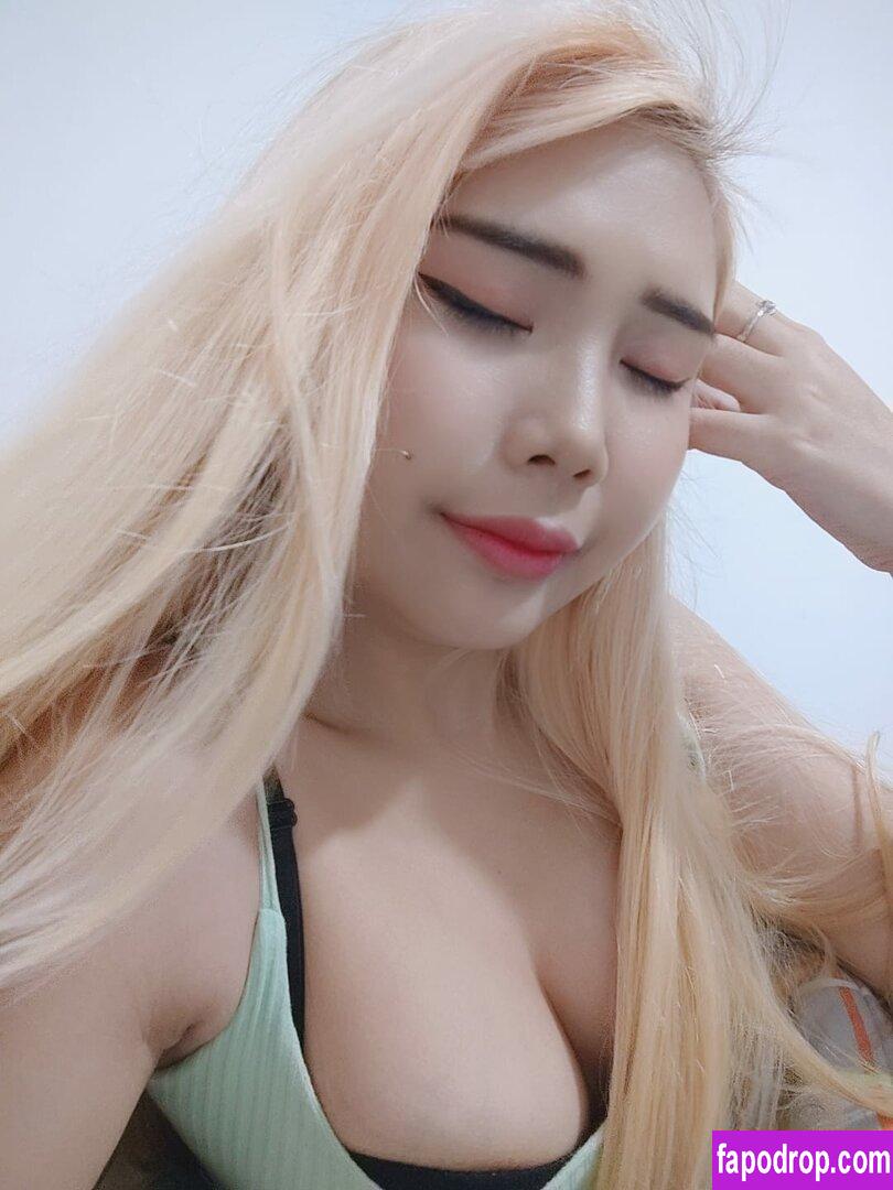 KimLili / Kim Halili / _.kimlili / redlili leak of nude photo #0016 from OnlyFans or Patreon