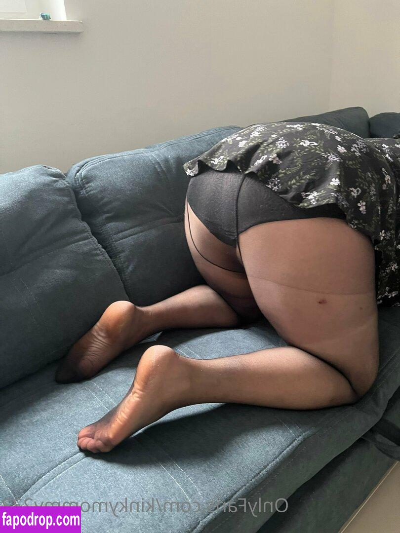 kinkymommy232 / kinky.mommy2 leak of nude photo #0015 from OnlyFans or Patreon