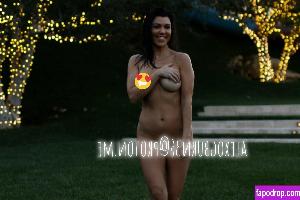 Kourtney Kardashian leak #0452