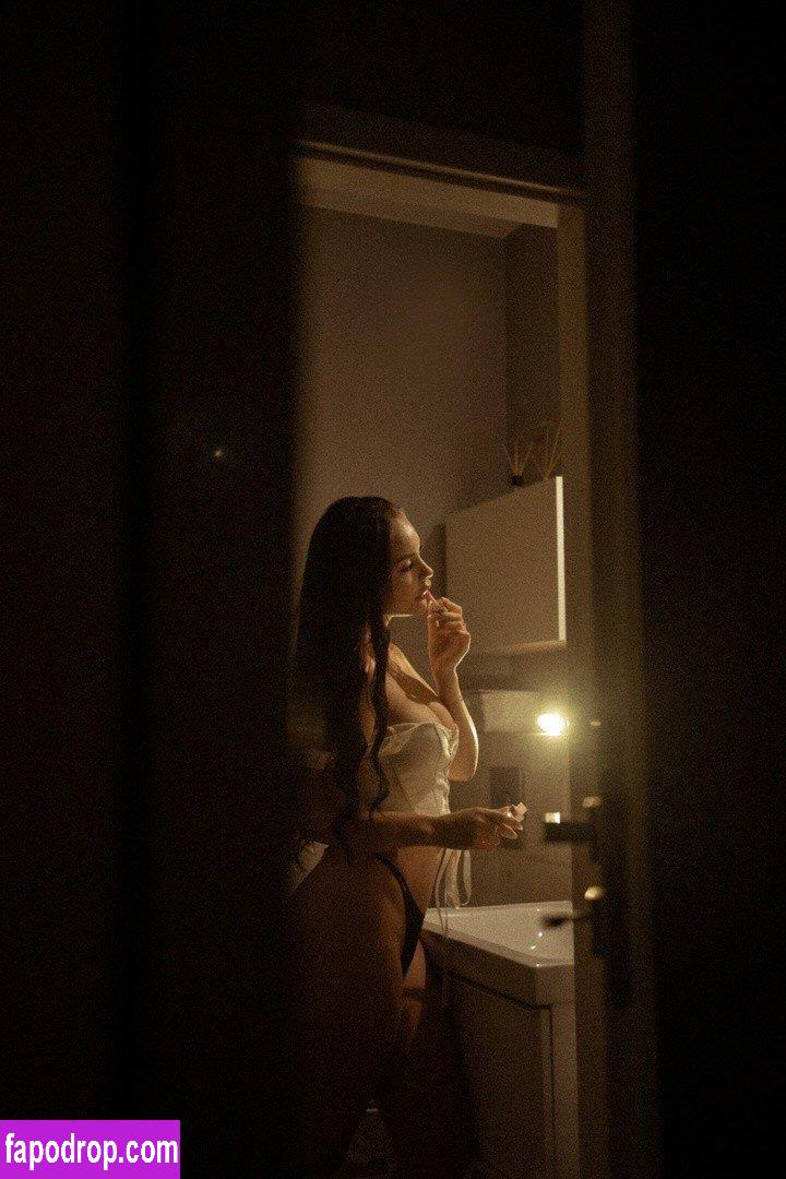 Kristina Azaronak / Tina_azarenok / tiktokgirl_krystina / tina_azarenoook leak of nude photo #0048 from OnlyFans or Patreon