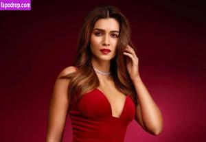 Kriti Sanon leak #0075