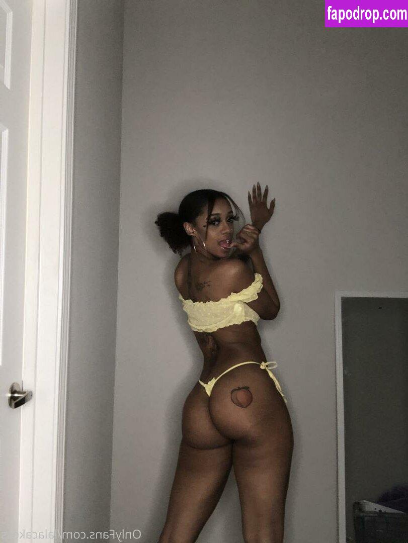 Lala Cakes / LALACAKES leak of nude photo #0025 from OnlyFans or Patreon