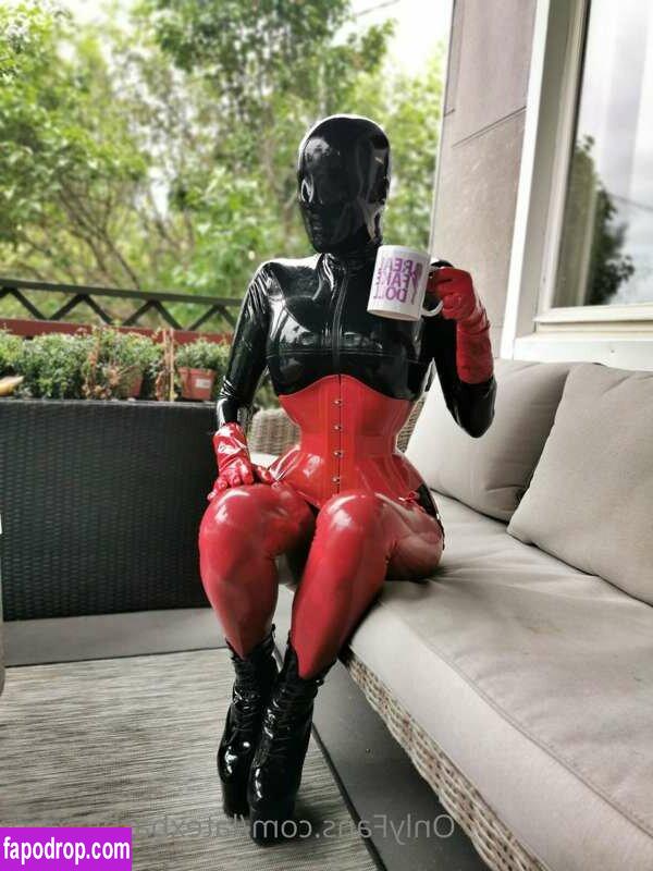 Latexbarbie Mary / https: / latexbarbiemary leak of nude photo #0003 from OnlyFans or Patreon