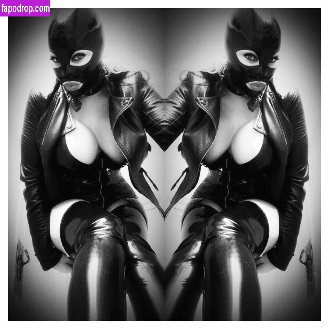 latexkittyxxx / latexkittyx.x.x leak of nude photo #0010 from OnlyFans or Patreon