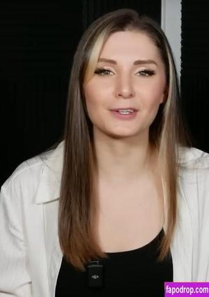 Lauren Southern photo #0020