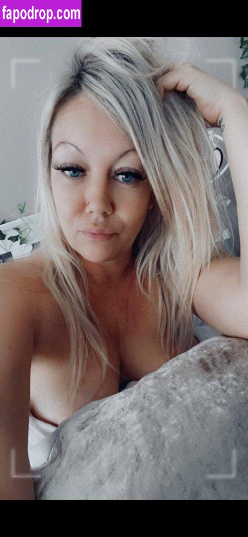 Leaxxxxx / Leaxxxxx1 / lea_bxx_ leak of nude photo #0016 from OnlyFans or Patreon