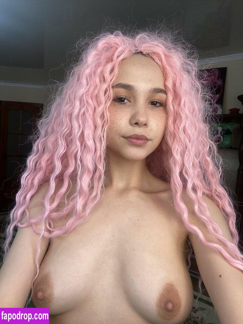 Lil Karina / KarinaLin18 / Lea_mini / lilkarinapink / lilkarinax / misskarinax leak of nude photo #0007 from OnlyFans or Patreon