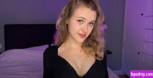 Lily ASMR photo #0004