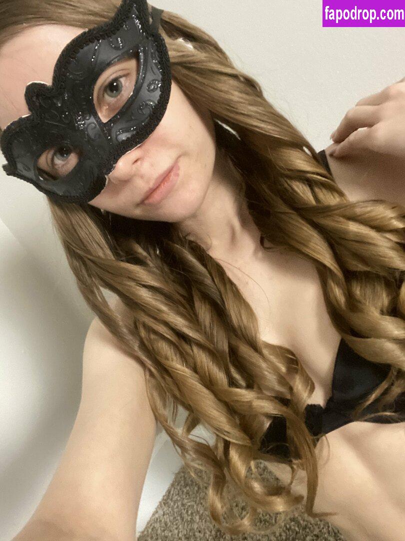 lily_brooke / lily_brooke3 / lily_brookee2 leak of nude photo #0037 from OnlyFans or Patreon