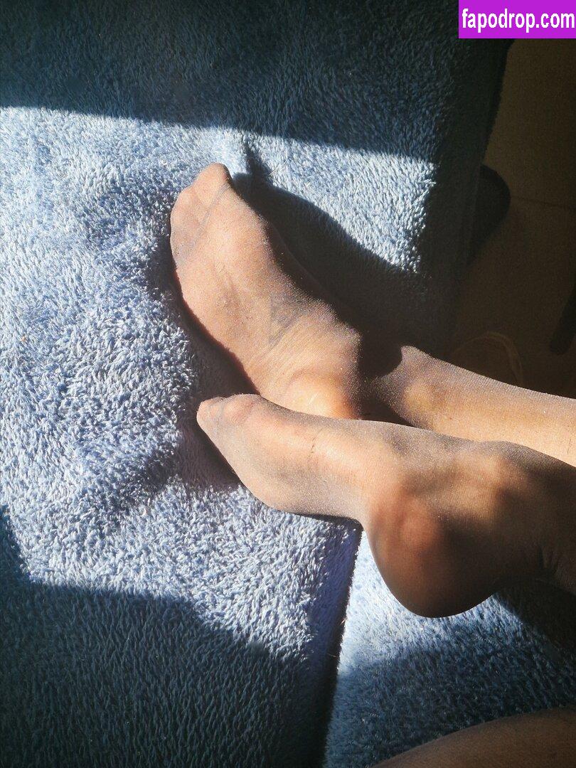 Livie Feet / LivieFeet / tattoo_french_feet слитое обнаженное фото #0003 с Онлифанс или Патреон