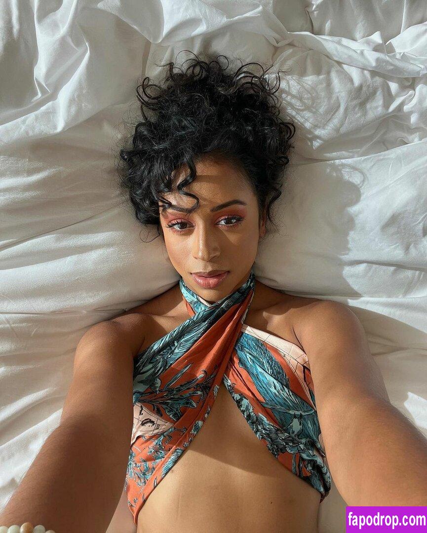 Liza Koshy / lizakoshy leak of nude photo #0030 from OnlyFans or Patreon