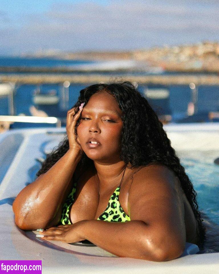 Lizzo / lizzobeeating leak of nude photo #0044 from OnlyFans or Patreon