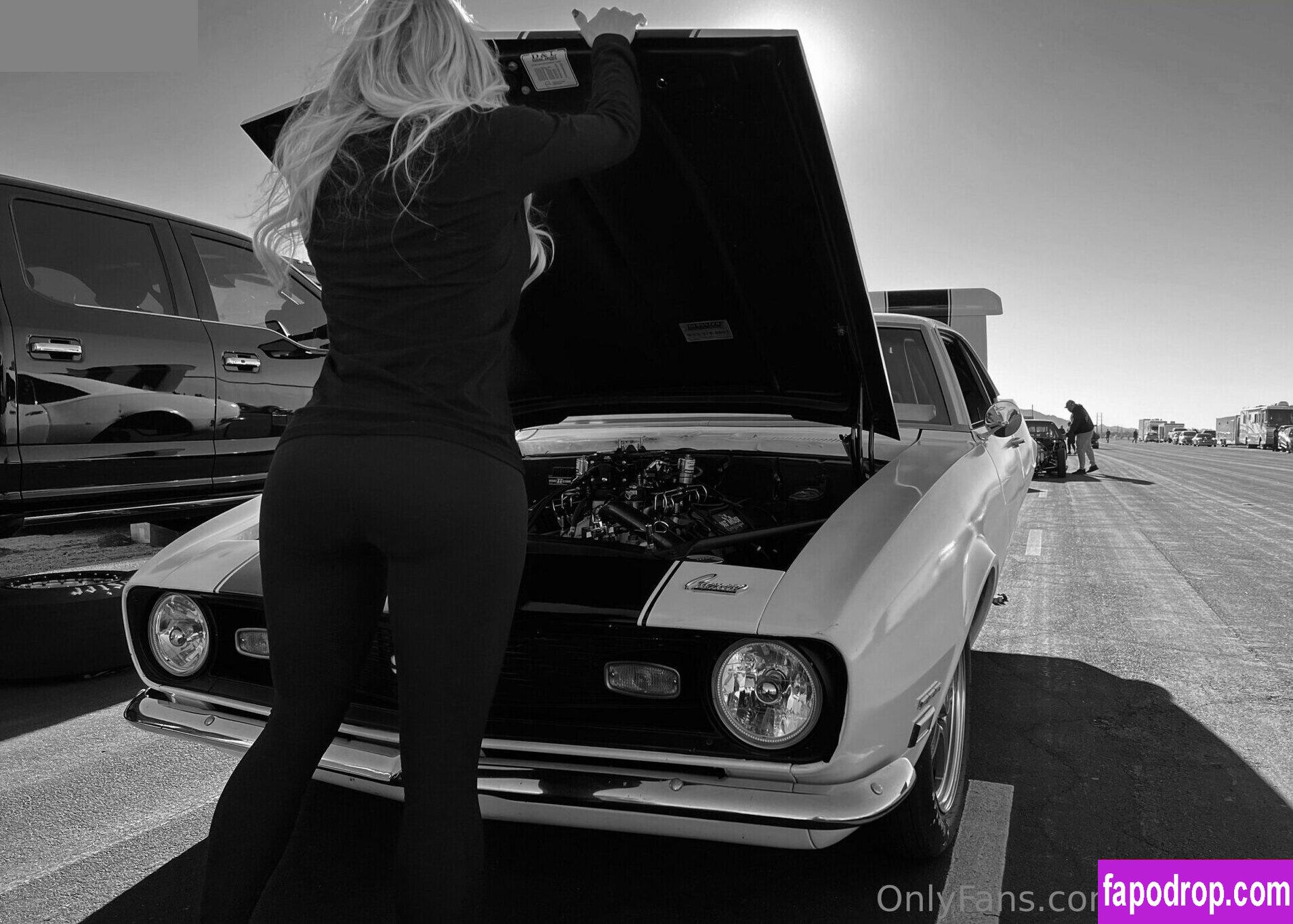 Lizzy Musi / Street Outlaws / lizzymusi слитое обнаженное фото #0096 с Онлифанс или Патреон