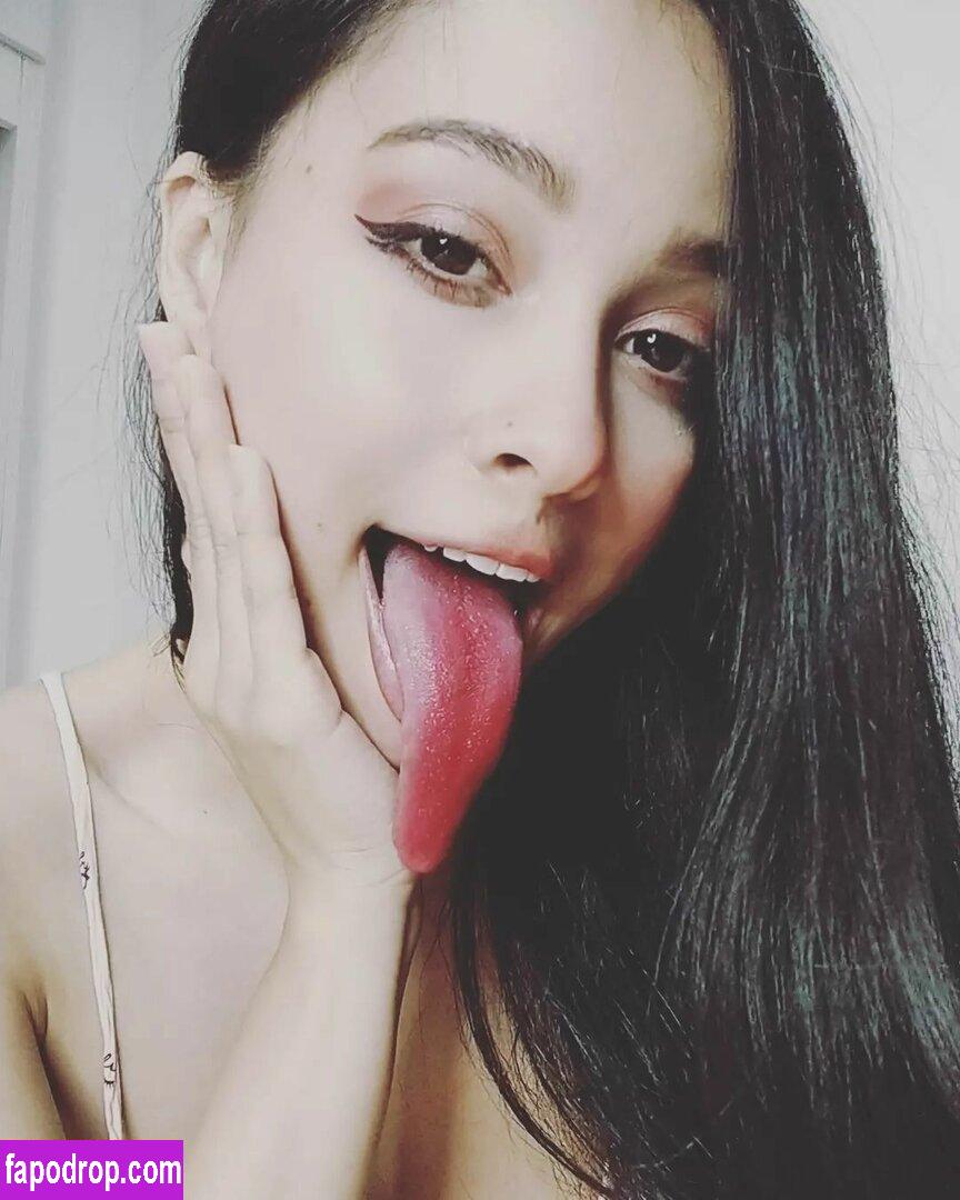 Long Tongue Fetish / _longtonguelewis / diqueentongue / longtonguelewis leak of nude photo #0313 from OnlyFans or Patreon
