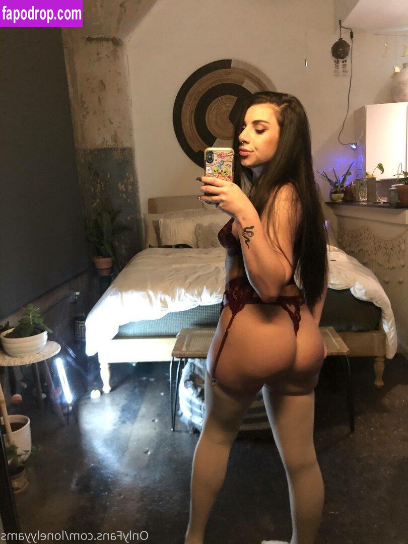 LonleyYams / deactivated / londonthomass leak of nude photo #0024 from OnlyFans or Patreon