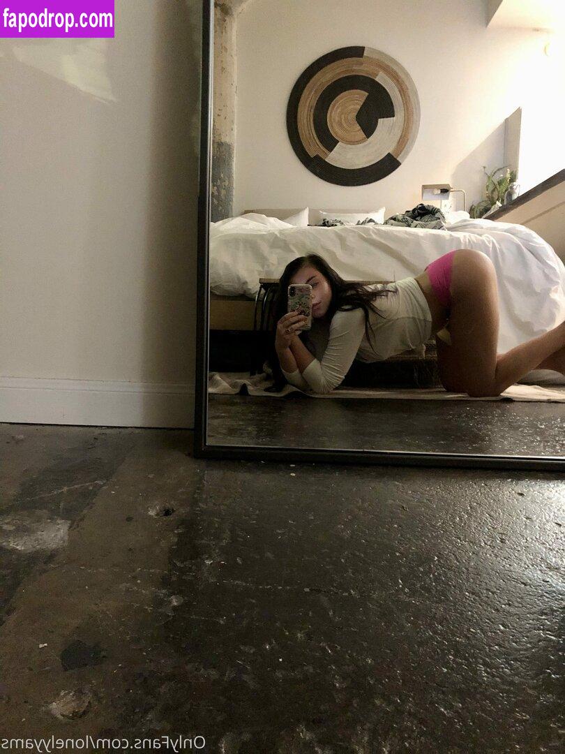 LonleyYams / deactivated / londonthomass leak of nude photo #0032 from OnlyFans or Patreon