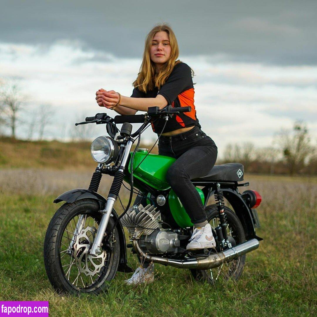 lxllx.se / German biker girl Instagram / Patreon / user слитое обнаженное фото #0001 с Онлифанс или Патреон