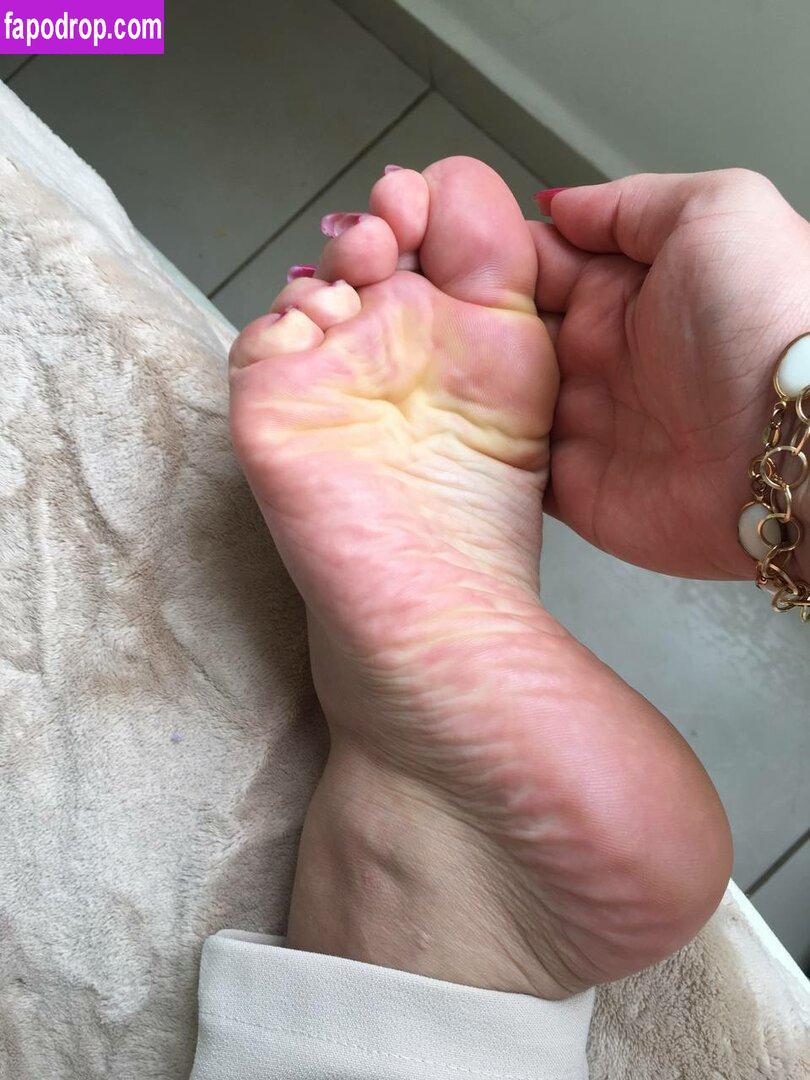 Lyz Feet / Antiga Lary / lyz.yah leak of nude photo #0003 from OnlyFans or Patreon