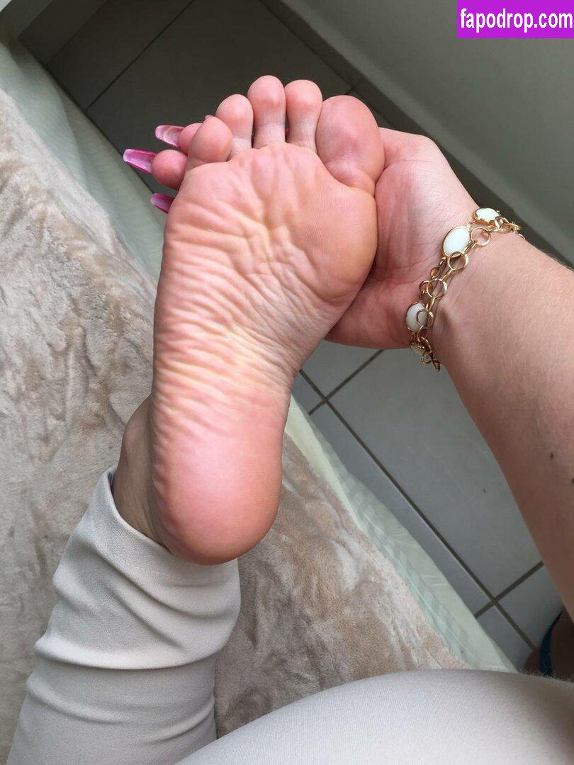 Lyz Feet / Antiga Lary / lyz.yah leak of nude photo #0004 from OnlyFans or Patreon