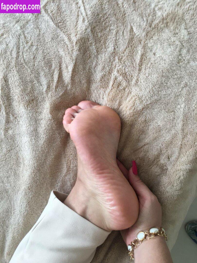 Lyz Feet / Antiga Lary / lyz.yah leak of nude photo #0014 from OnlyFans or Patreon