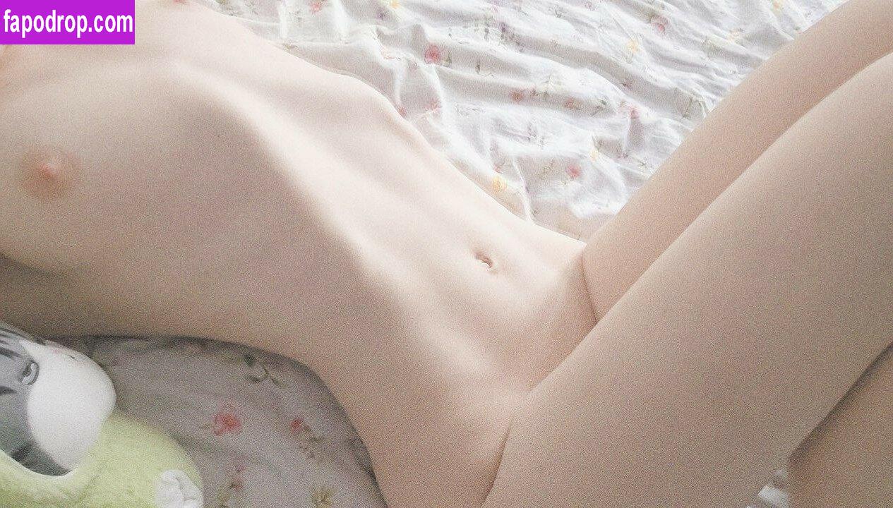 m0llb / ellie_grau / mamad0ll / mollb_cosplay leak of nude photo #0008 from OnlyFans or Patreon