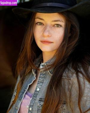 Mackenzie Foy photo #0048