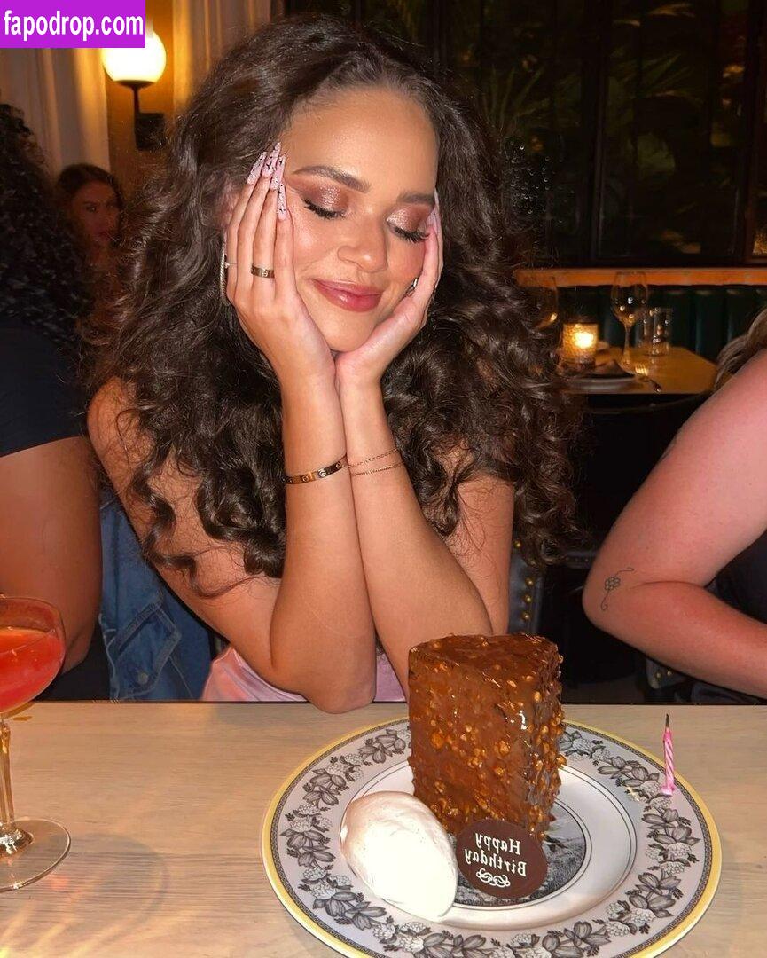 Madison Pettis / madisonpettis слитое обнаженное фото #0860 с Онлифанс или Патреон