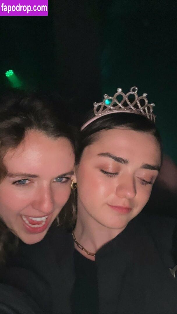 Maisie Williams / Maisie_Williams слитое обнаженное фото #0323 с Онлифанс или Патреон