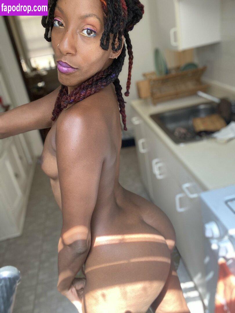 MakedaVoletta / CopperShowGirl / TheRenaissanceAmazon / sacredsensualista leak of nude photo #0021 from OnlyFans or Patreon
