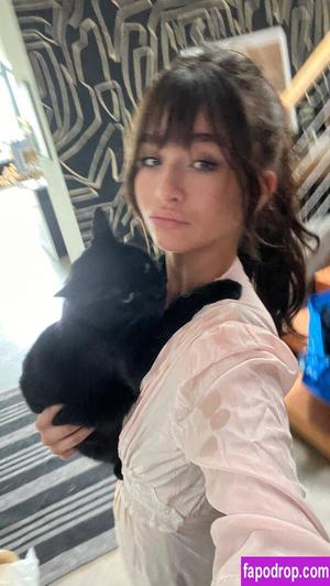 Malina Weissman слив #0161